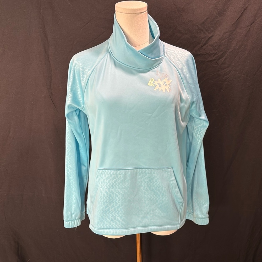 Under Armour loose fit athletic top light blue size YXL